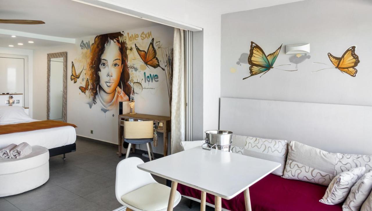 Official Page "Residence Bleu Marine" - Sea View Apartments & Studios - Saint-Martin French Side แกรนด์เคส ภายนอก รูปภาพ
